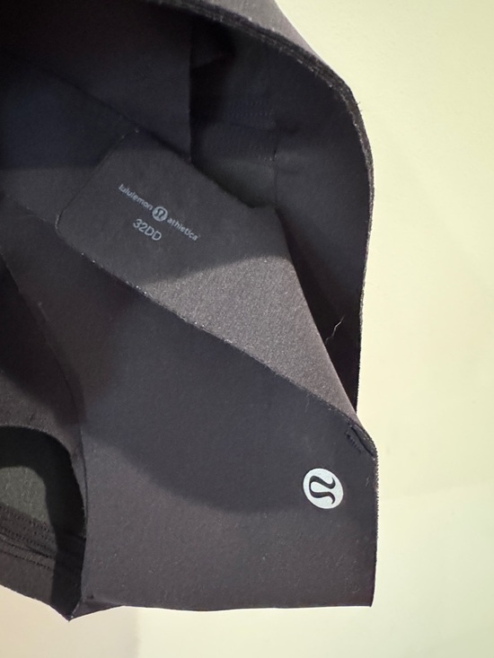 lululemon athletica Black Seamless Support Sports Bra - Picture 3 of 3